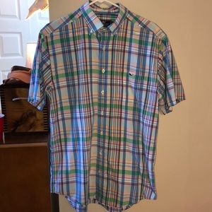 Vineyard vines short sleeve button down.